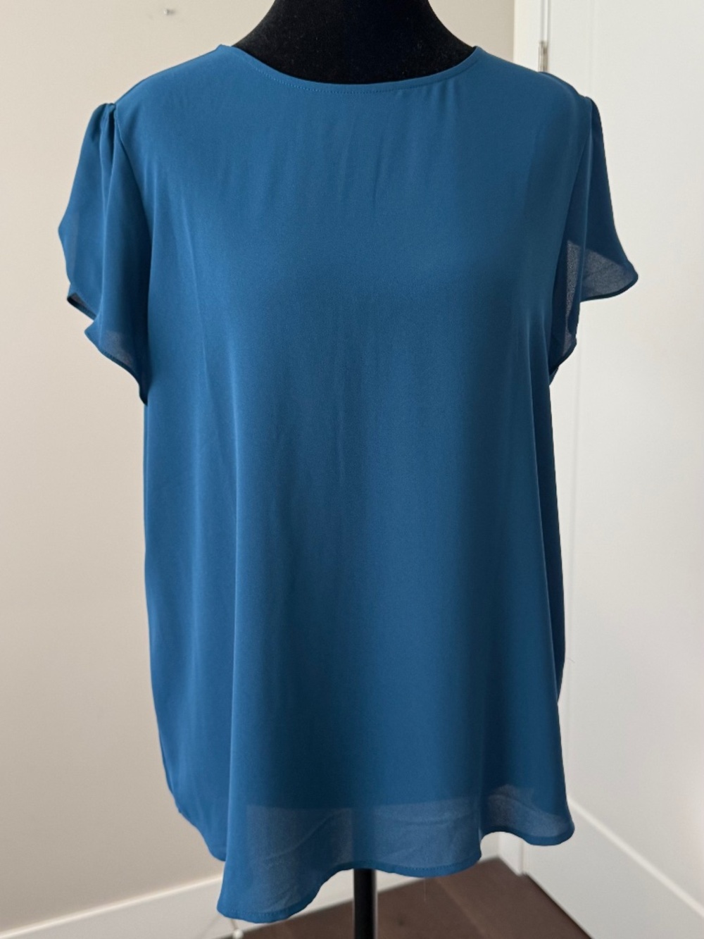 LOFT Teal Blue Flutter Sleeve Button Back Blouse M